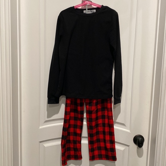 4 Matching PJ Bundle - Picture 10 of 11